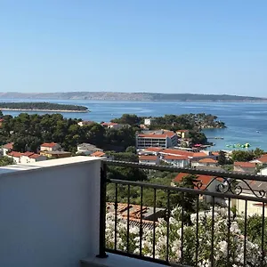  Apartment D&m